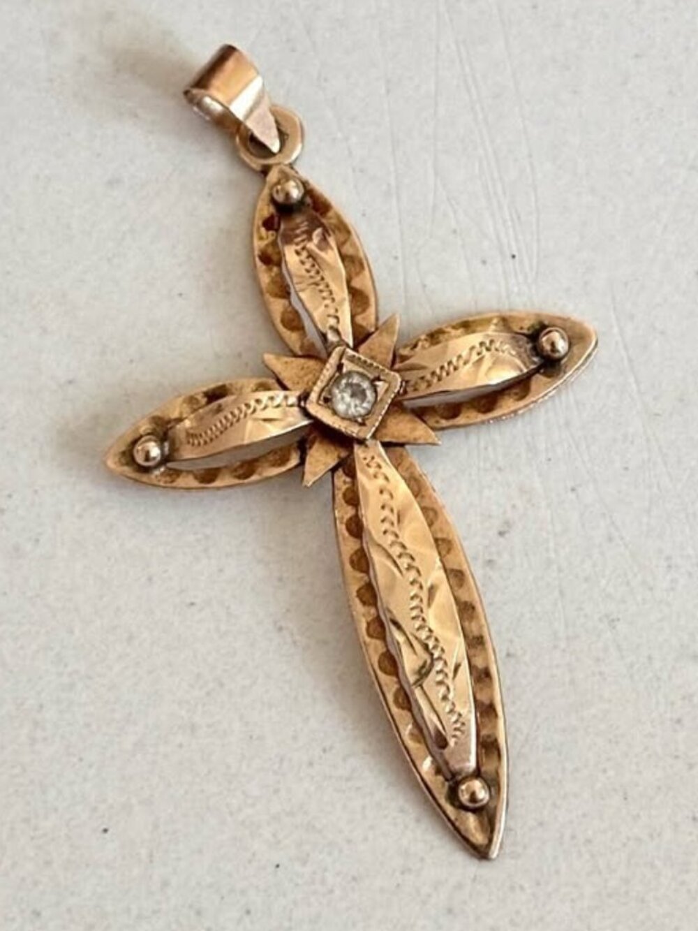 Vintage 13.5k Solid Gold Filigree Cross Pendant
